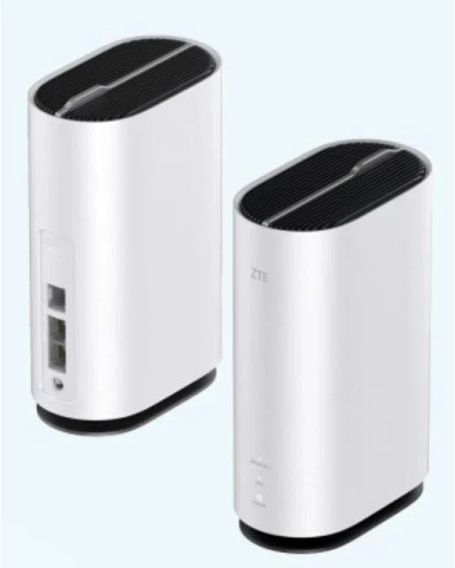 ZTE G5C - Gigabit Ethernet dviejų dažnių (2,4 GHz / 5 GHz) Wi-Fi 6 4G/5G belaidis maršrutizatorius baltame fone