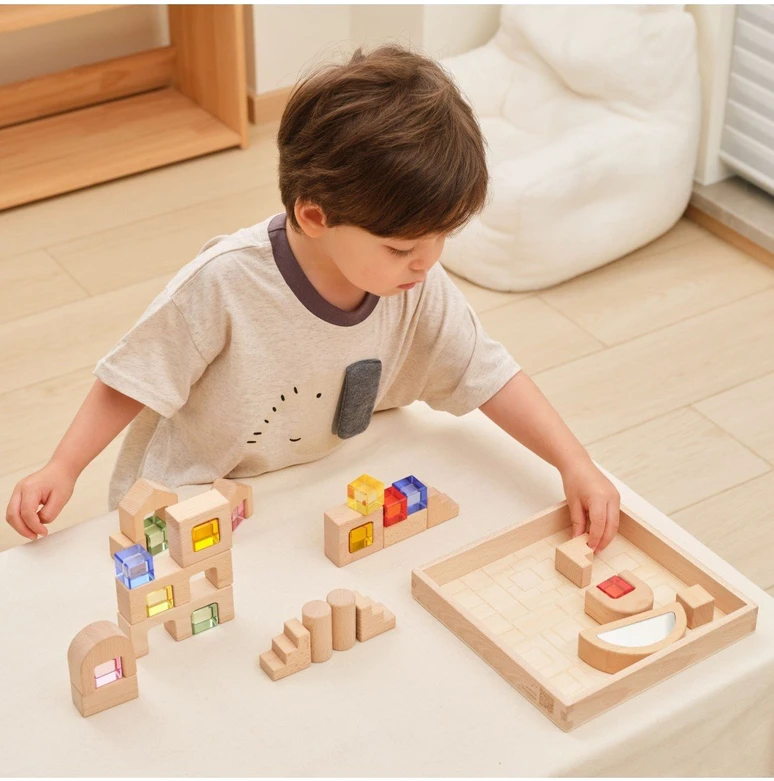Viga Toys VIGA medinės konstruktoriaus kaladėlės su spalvotais langeliais 32 vnt.