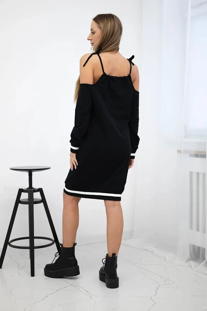 Medvilninė suknelė su užrašu „Tres Chic“, juoda