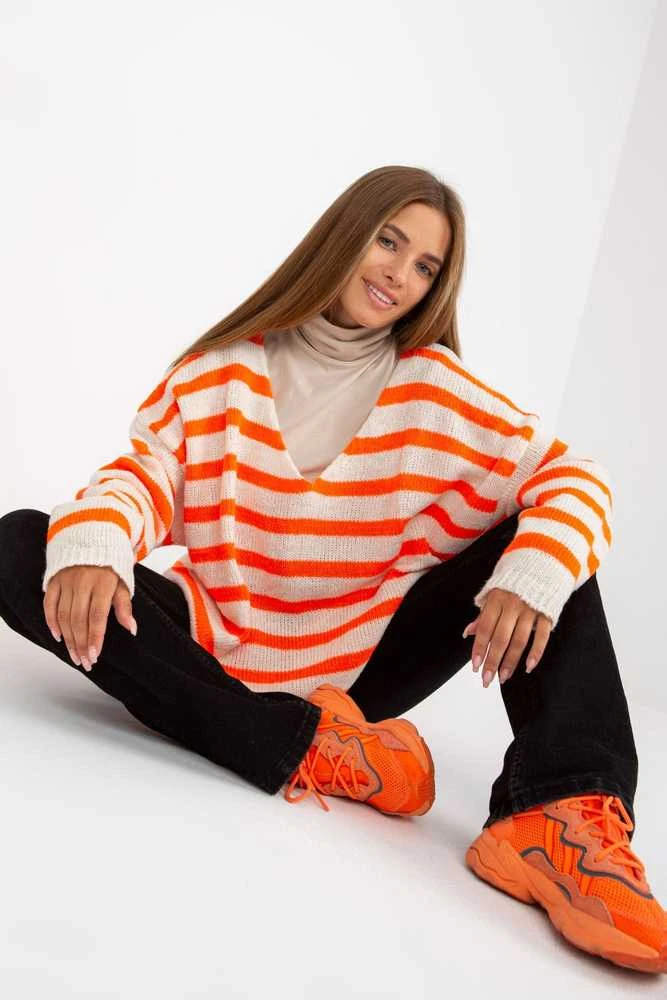 Megztinis-Oranžinės spalvos