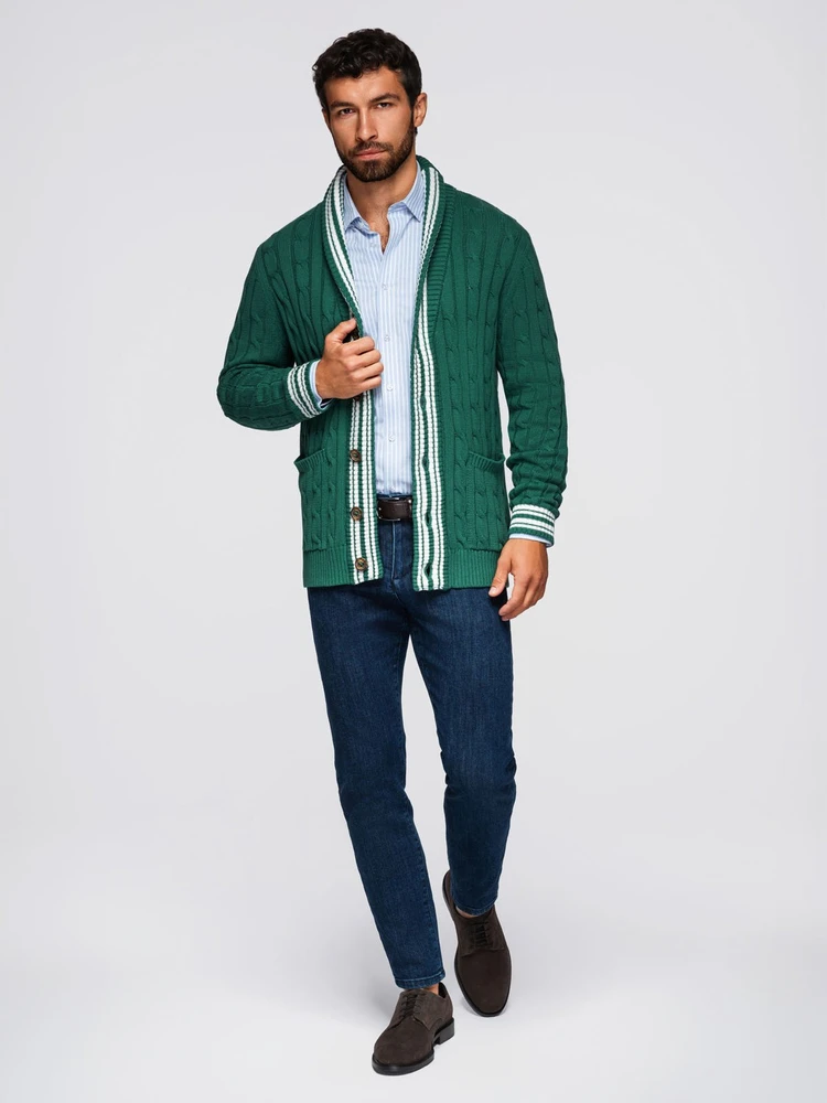 Megztinis su šaliu apykakle preppy stiliaus žalias – šilumai ir išskirtinumui rudens dienoms.