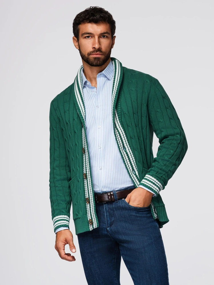 Megztinis su šaliu apykakle preppy stiliaus žalias – šilumai ir išskirtinumui rudens dienoms.