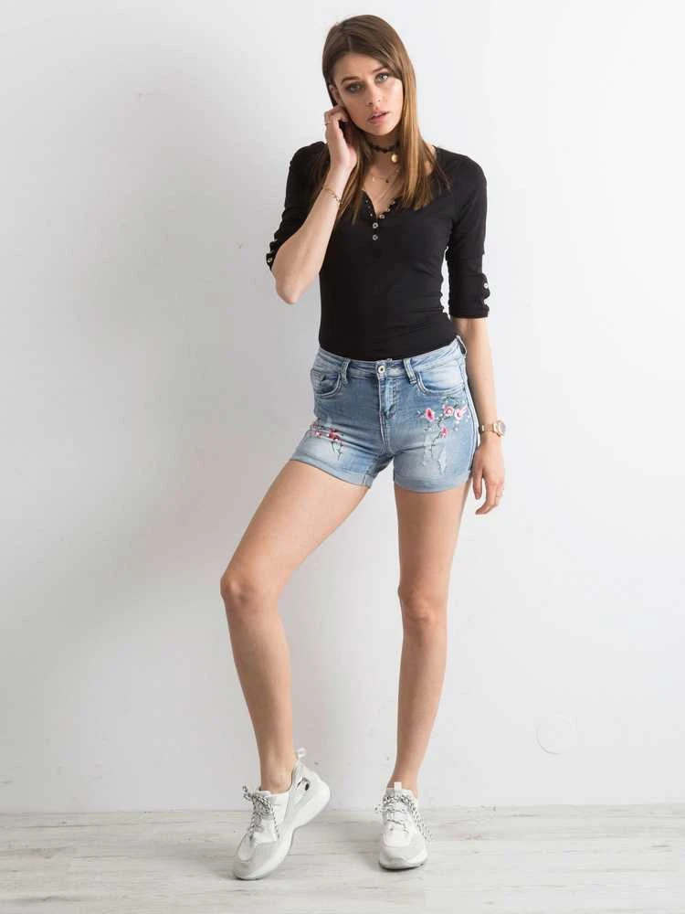 Mėlyni šortai