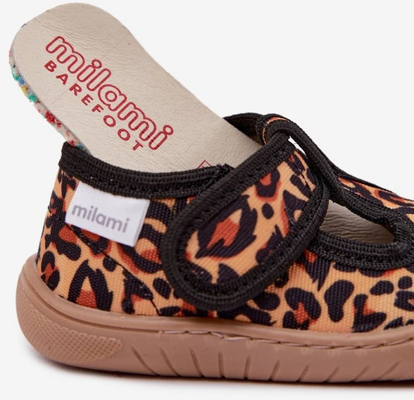 Mergaitiškos barefoot šlepetės su lipduku, juodos