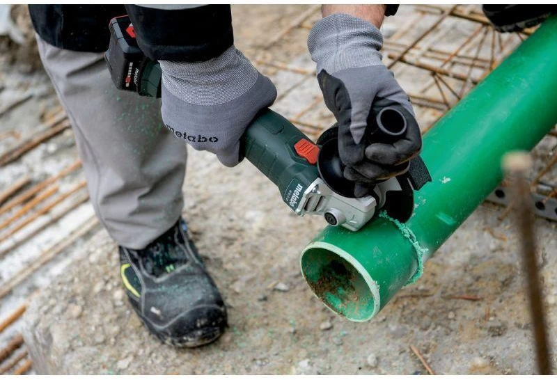 METABO.šlifuoklis KĄT.W 18 L 9-125 QUICK 3x4,0Ah
