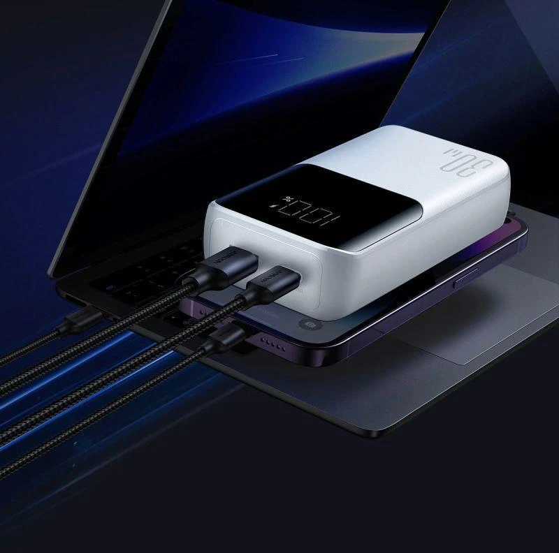 Mini power bank su integruotu kabeliss Joyroom JR-PBC06 30W 10000mAh – baltos spalvos