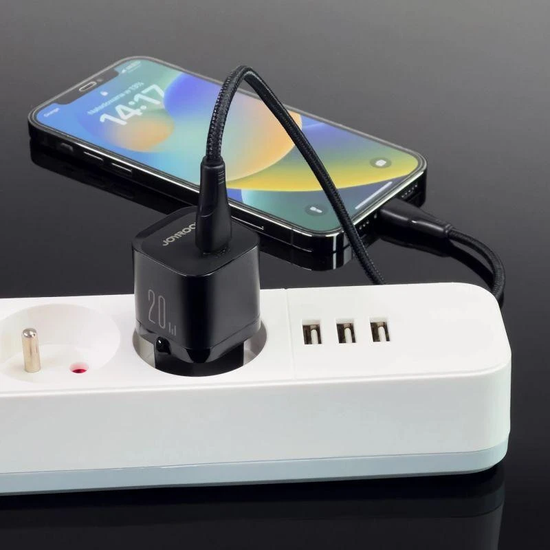Įkroviklis Joyroom JR-TCF02 20W USB-C juodas