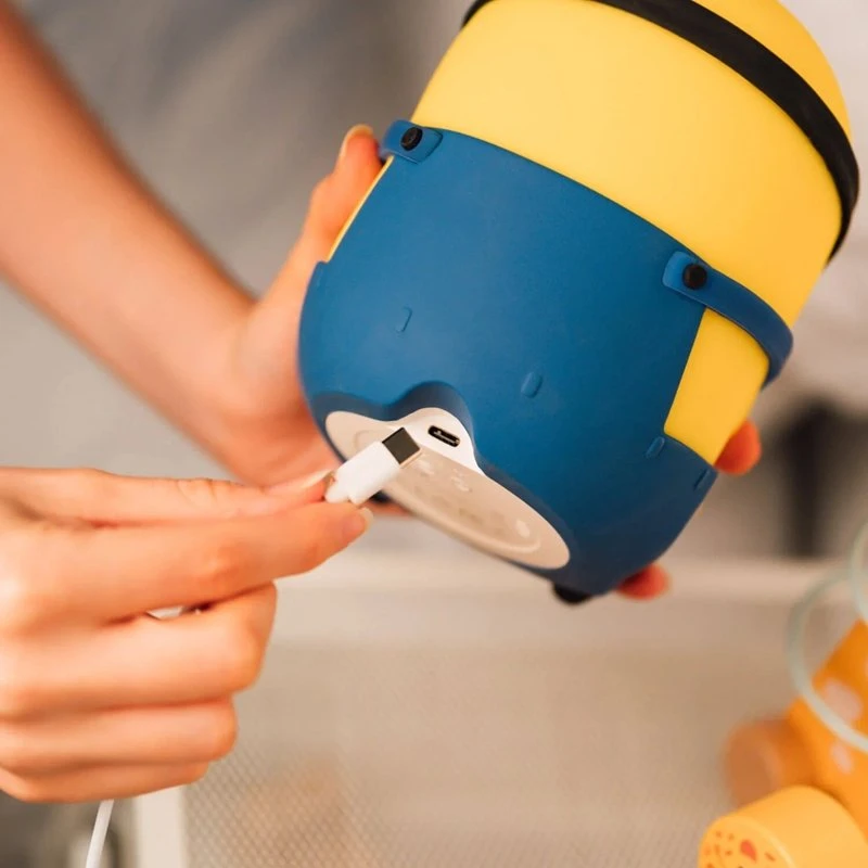ERIK Minions Bob silikoninė LED naktinė lemputė vaikams, 15 cm