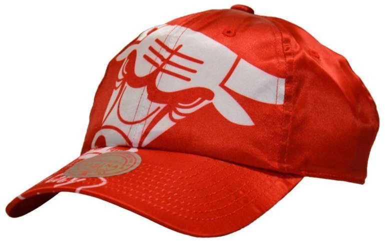 Mitchell & Ness NBA Chicago Bulls Kepuraitė su dirželiu - HLUX1095-CBUYYPPPRED1
