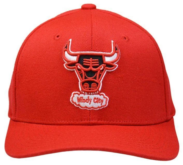 Mitchell & Ness NBA Čikagos Bulls komandos „Team Ground 2.0“ snapback tipo kepuraitė - HHSS3260-CBUYYPPPRED1