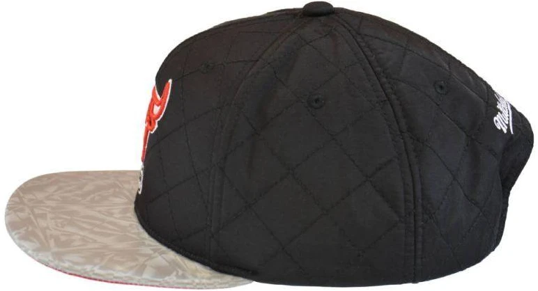 Mitchell & Ness NBA Diamond Base HWC Čikagos Bulls kepuraitė - HHSS3182-CBUYYPPPBLCK