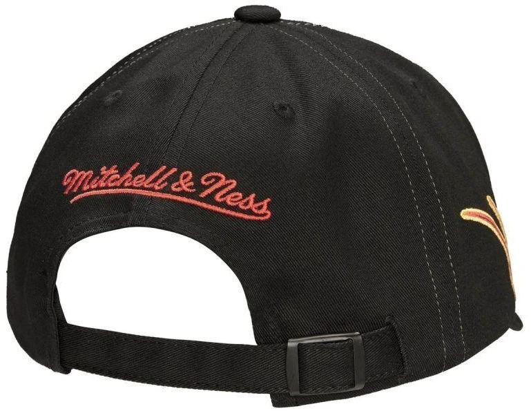 Mitchell & Ness NBA LA Los Angeles Lakers Flamez Kepuraitė su dirželiu gale - 6LUXMM20018 LALBLCK