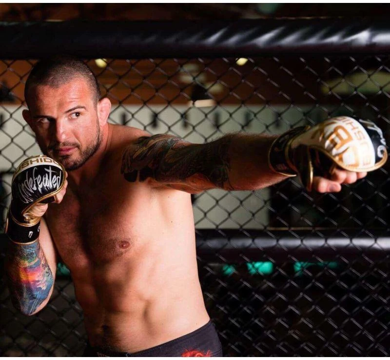 MMA treniruočių pirštinės S/M - Undefeated - Valor serija