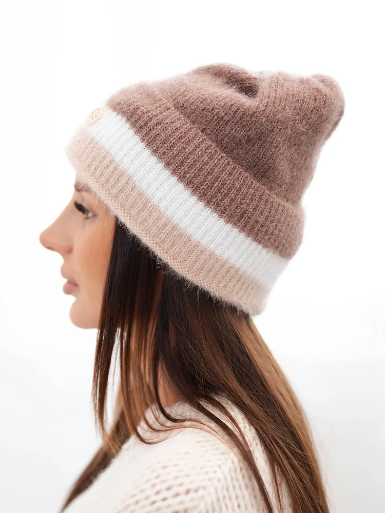 Moteriška beanie kepurė su dekoru, kapučino ir baltos spalvos
