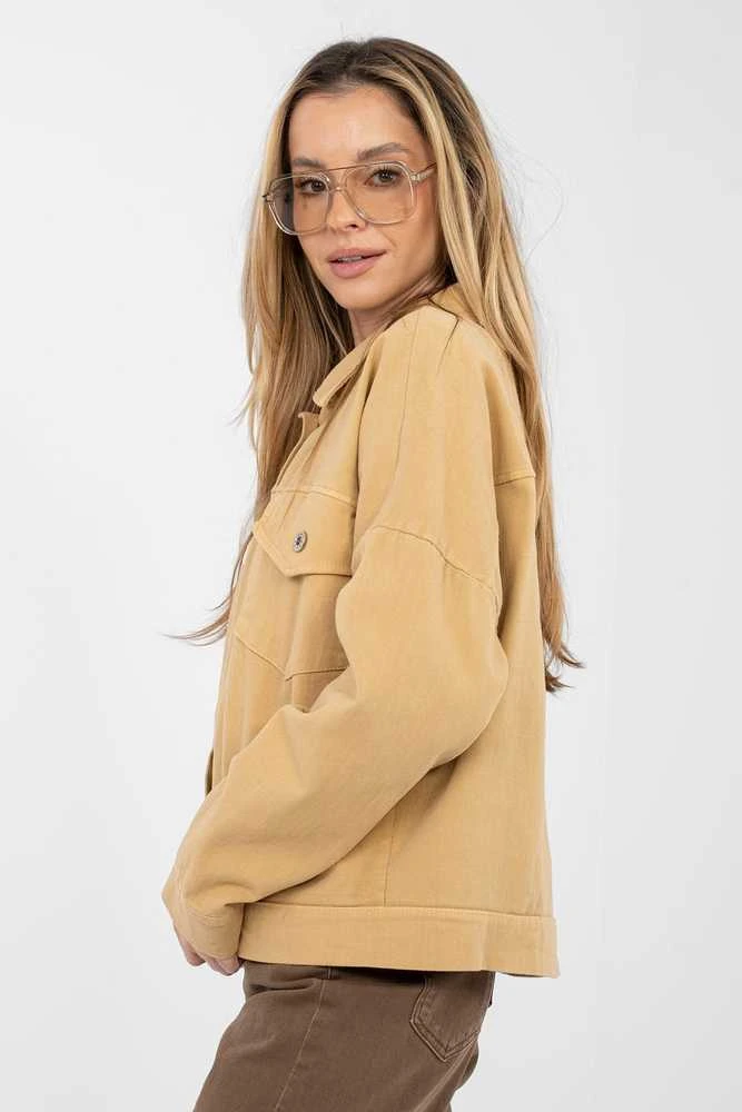 Moteriška džinsinė striukė smėlio spalvos