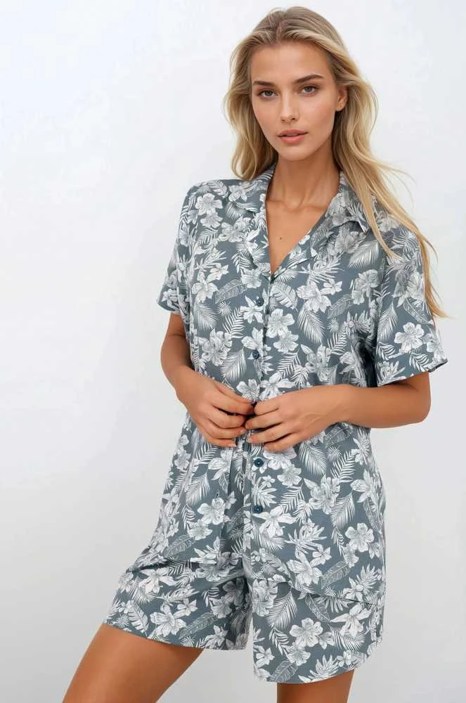 Moteriška juoda pižama su raštais ir marškinėliais Stylish Embrace