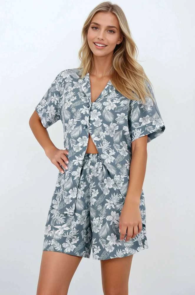 Moteriška juoda pižama su raštais ir marškinėliais Stylish Embrace