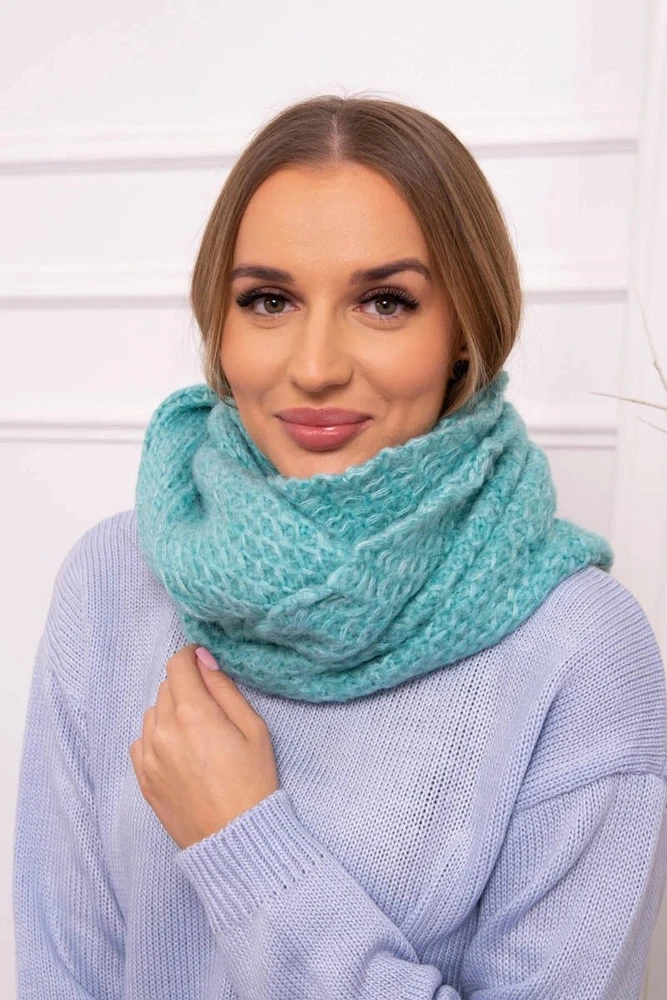 Moteriška kaklo mova, mėtų spalvos