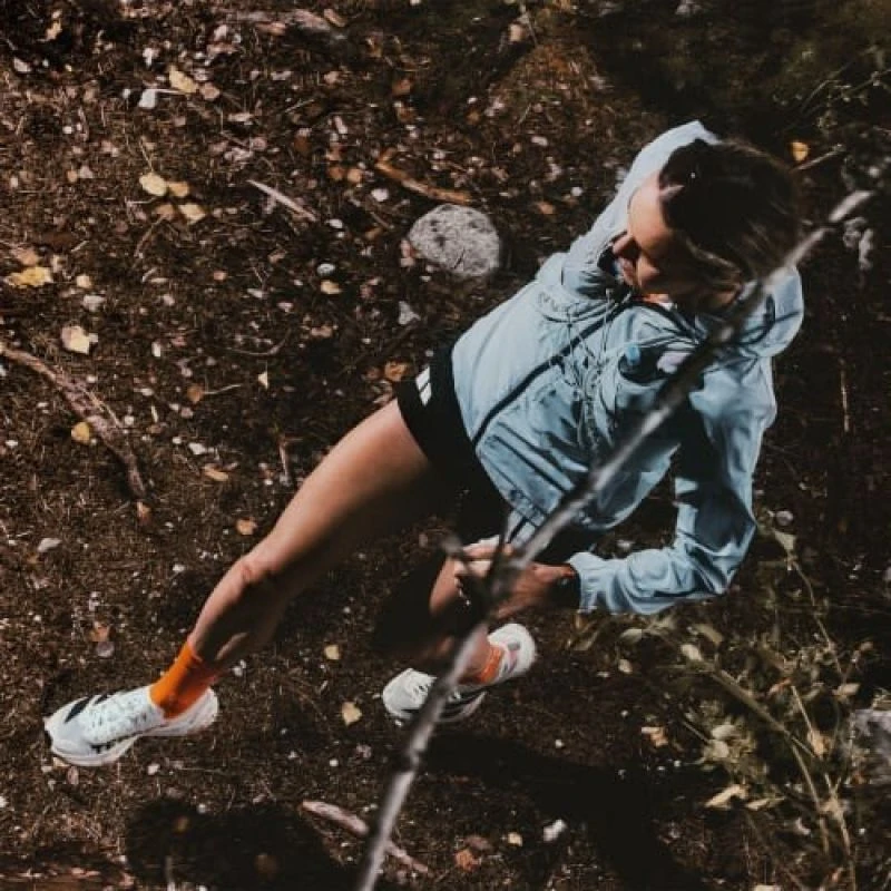 Moteriška lengva vėjo striukė adidas TERREX Xperior CLIMA365, juoda ir balta