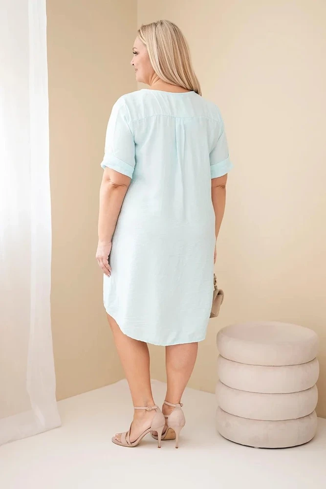 Moteriška mėtų spalvos Plus Size suknelė su trumpomis rankovėmis ir V formos iškirpte