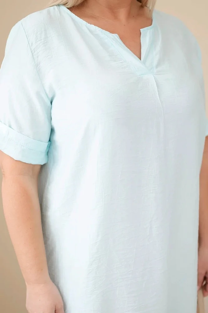 Moteriška mėtų spalvos Plus Size suknelė su trumpomis rankovėmis ir V formos iškirpte