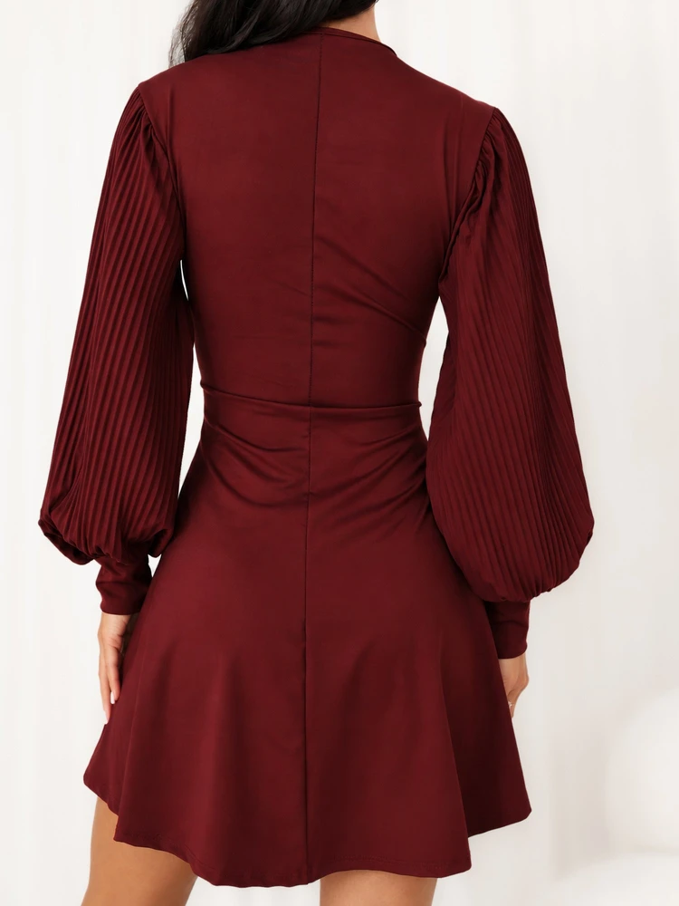 Moteriška mini suknelė su V formos iškirpte Italy Moda, bordo