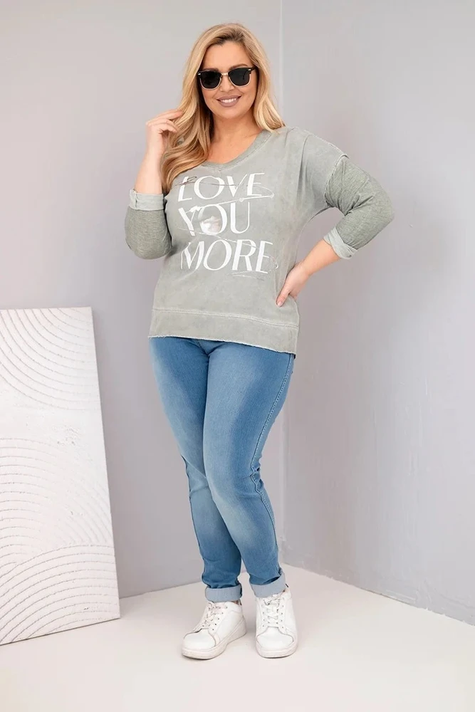 Moteriška Plus Size chaki palaidinė su užrašu „Love You More“