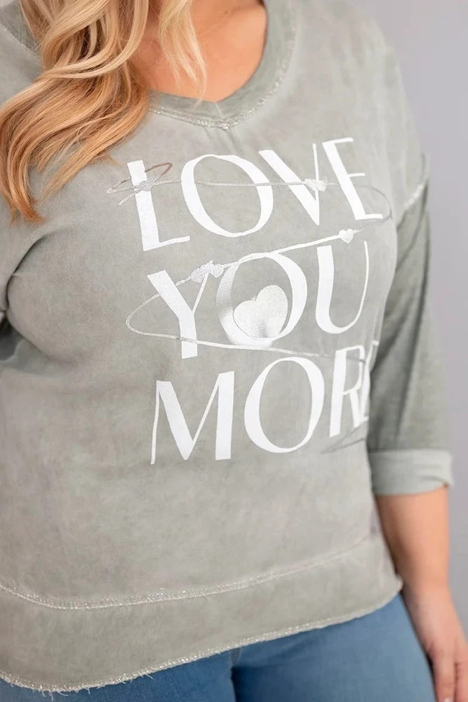 Moteriška Plus Size chaki palaidinė su užrašu „Love You More“
