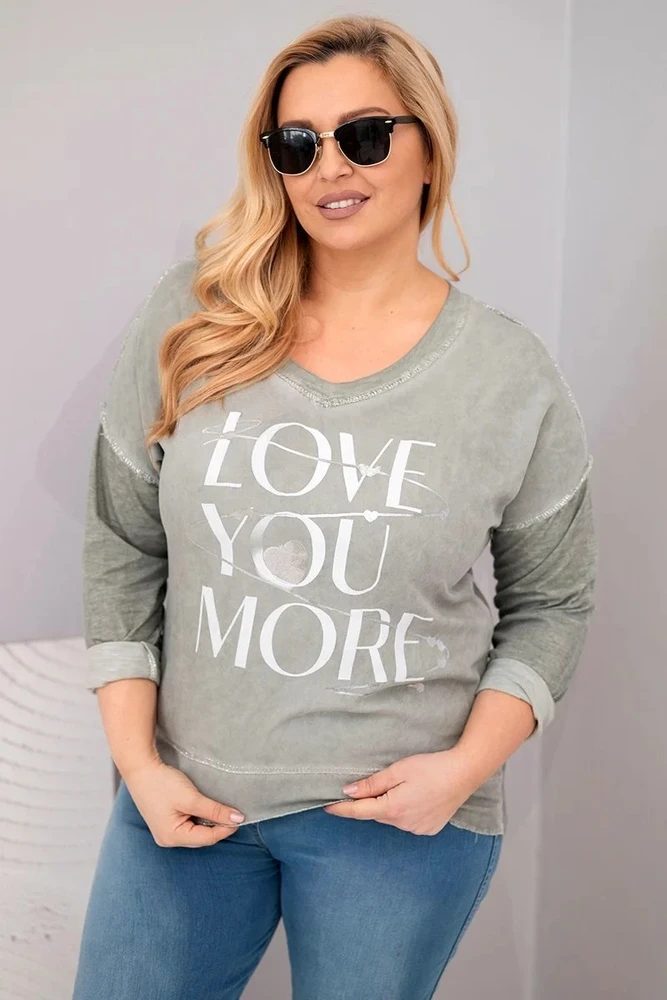 Moteriška Plus Size chaki palaidinė su užrašu „Love You More“