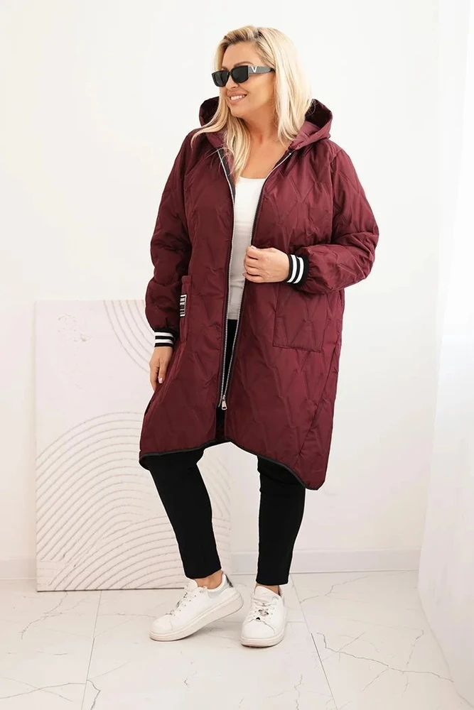 Moteriška Plus Size dygsniuota striukė su gobtuvu ir sportiniais rankogaliais, tamsiai raudonos spalvos