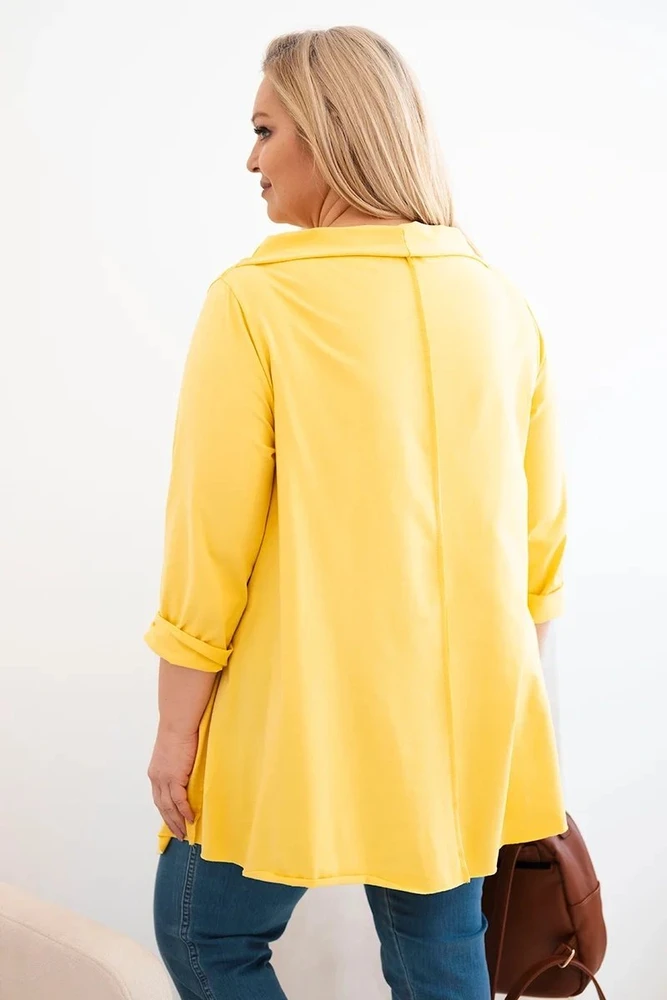 Moteriška Plus Size geltona asimetrinė palaidinė su užriestomis rankovėmis