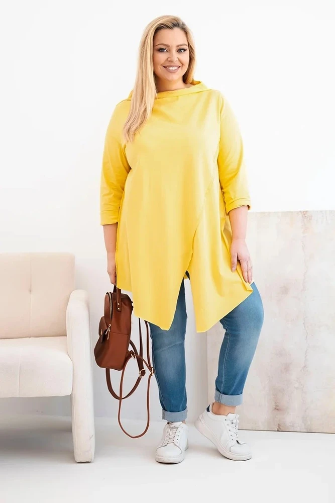 Moteriška Plus Size geltona asimetrinė palaidinė su užriestomis rankovėmis