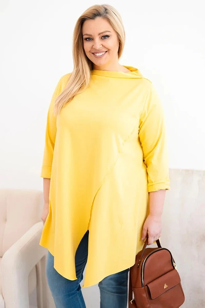 Moteriška Plus Size geltona asimetrinė palaidinė su užriestomis rankovėmis