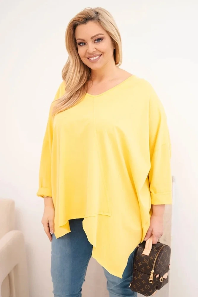 Moteriška Plus Size geltona palaidinė su asimetrišku apačios kraštu ir V formos iškirpte