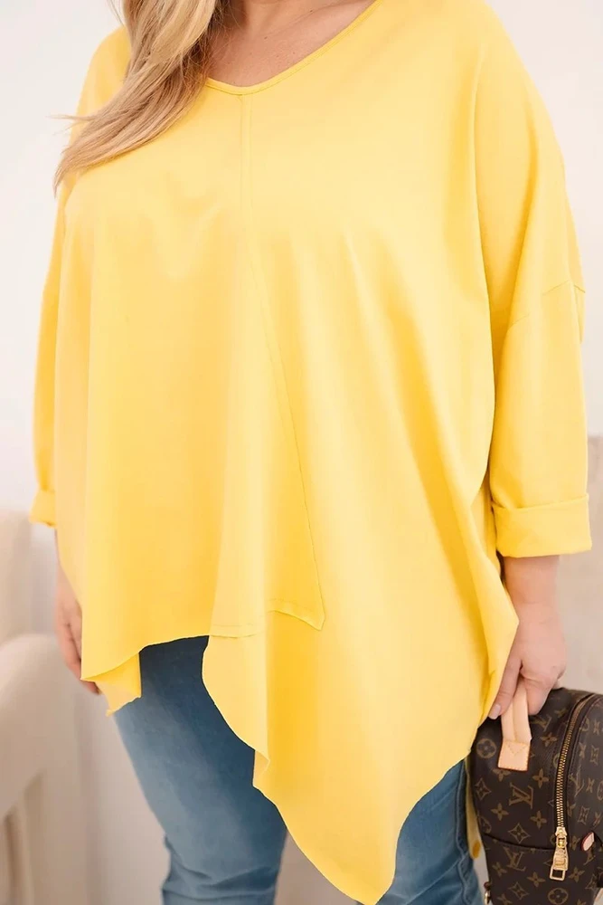 Moteriška Plus Size geltona palaidinė su asimetrišku apačios kraštu ir V formos iškirpte