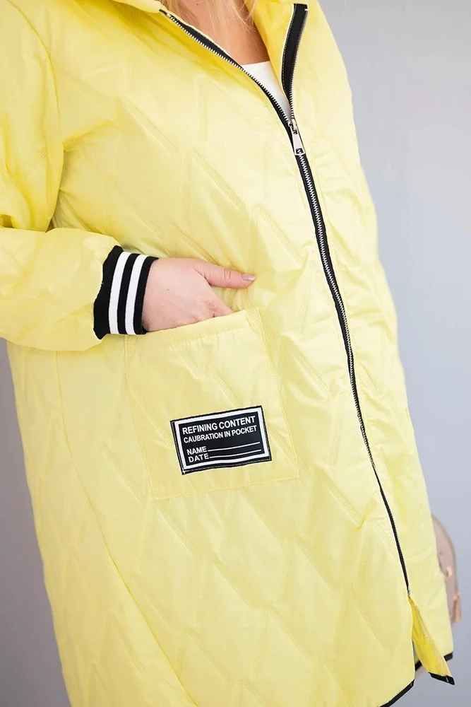 Moteriška Plus Size geltona striukė su gobtuvu ir sportiniais rankogaliais