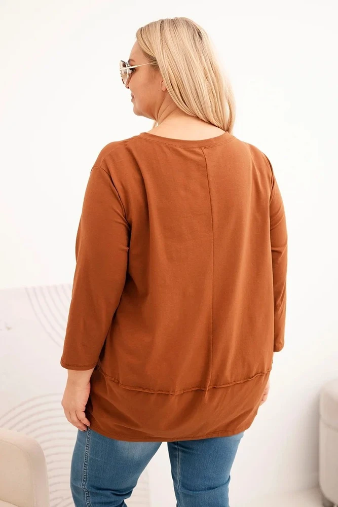 Moteriška Plus Size medvilninė palaidinė su dekoratyvinėmis sagomis, kapučino spalvos