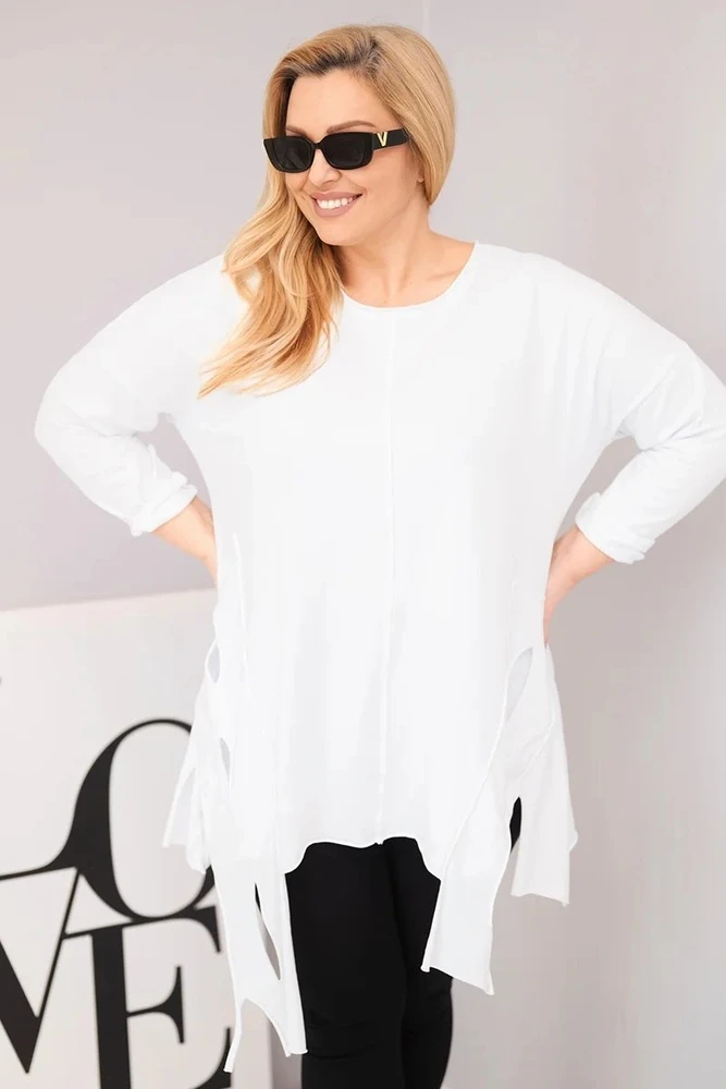 Moteriška Plus Size palaidinė su asimetrišku apačios kirpimu ir iškirpimais, balta
