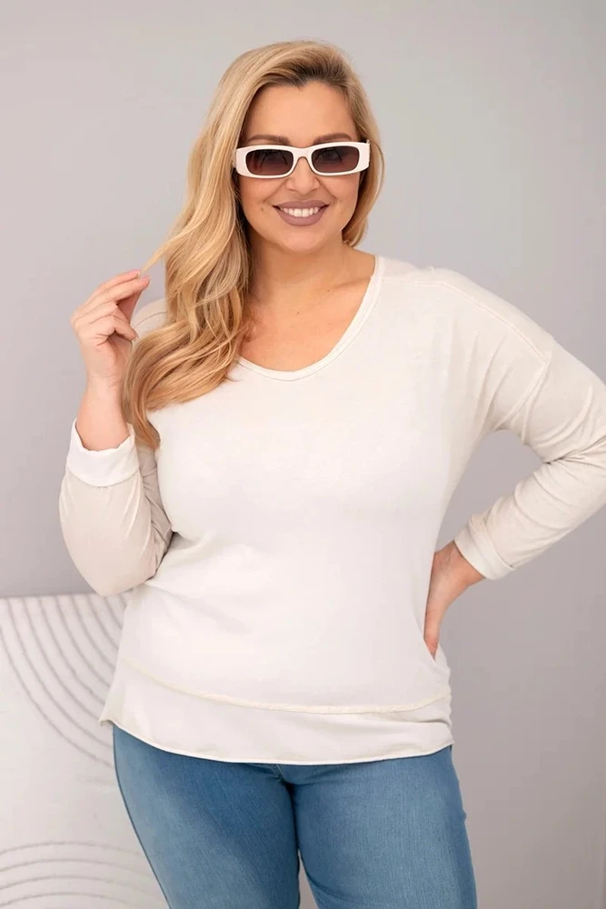 Moteriška Plus Size palaidinė su V formos iškirpte ir ilgesne nugara, smėlio spalvos