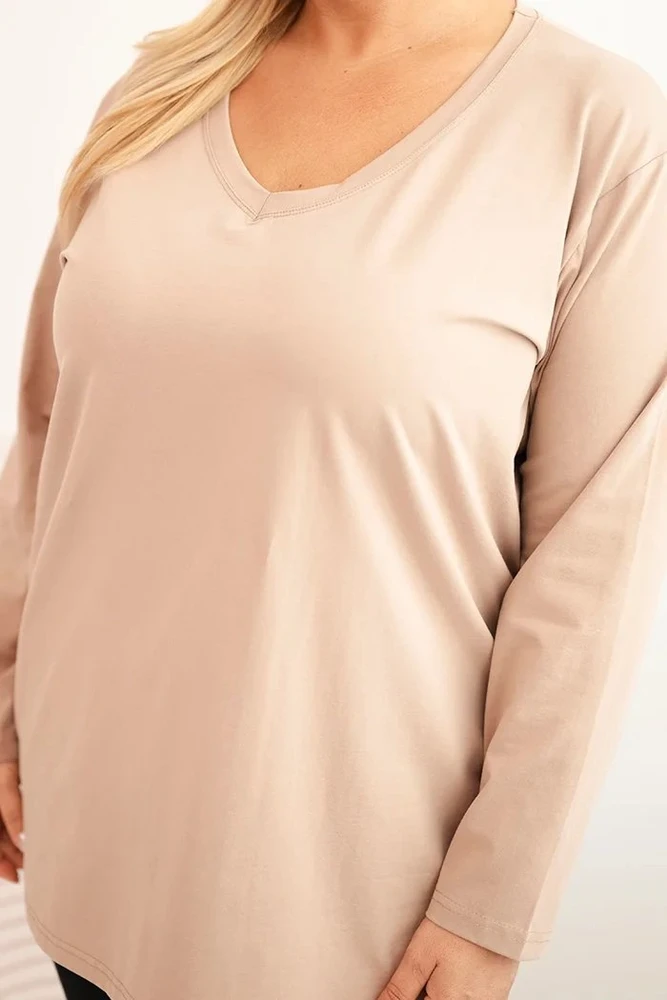 Moteriška Plus Size palaidinė su V formos iškirpte ir ilgomis rankovėmis, kapučino spalvos
