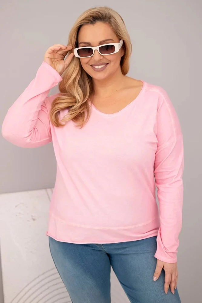 Moteriška Plus Size palaidinė su V formos iškirpte ir ilgesne nugara, šviesiai rožinė