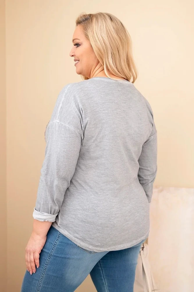 Moteriška Plus Size pilka palaidinė su spaudiniu ir ilgesne nugara