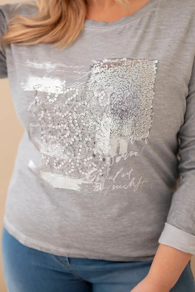 Moteriška Plus Size pilka palaidinė su spaudiniu ir ilgesne nugara
