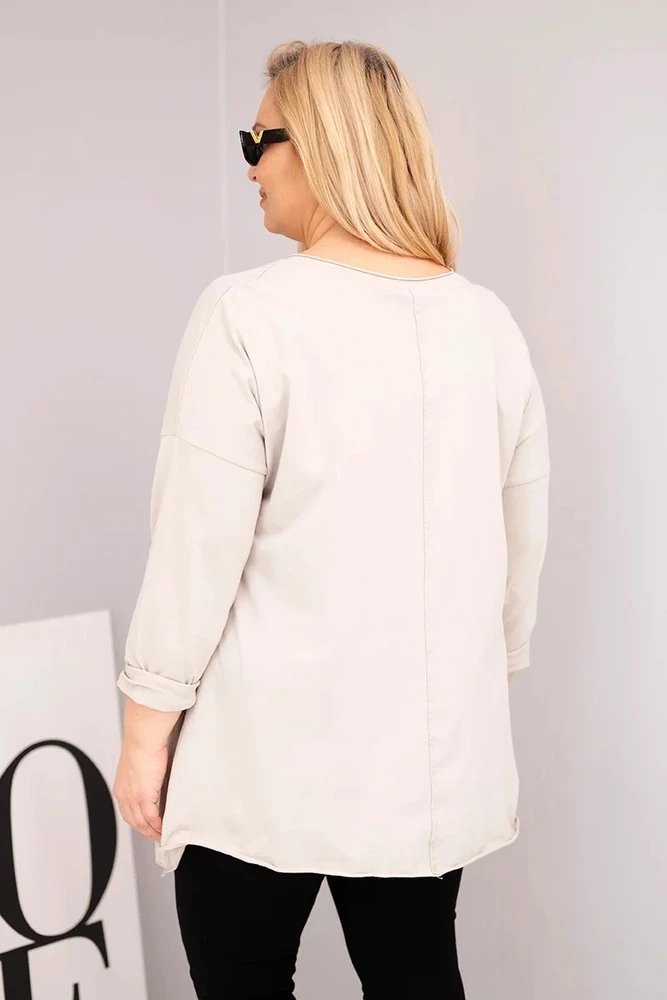 Moteriška Plus Size smėlio spalvos palaidinė su asimetriniu apačios kirpimu ir iškirpimais