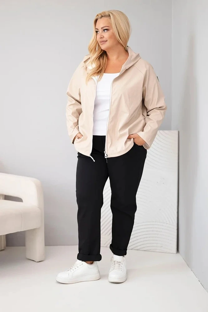 Moteriška Plus Size striukė su gobtuvu ir reguliuojama apačia, smėlio spalvos