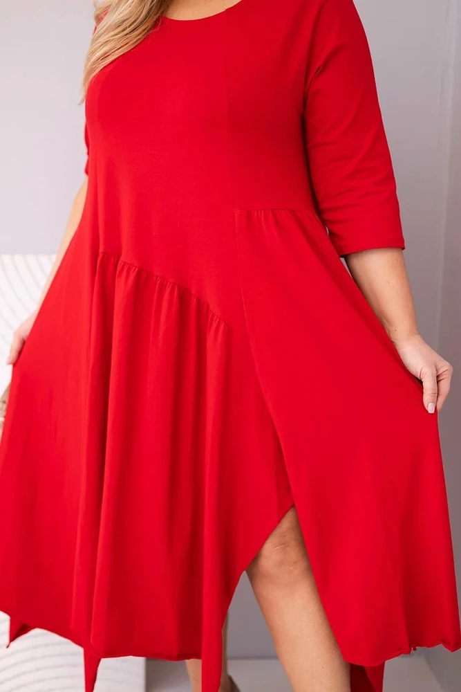 Moteriška Plus Size suknelė su asimetrišku kraštu, raudonos spalvos