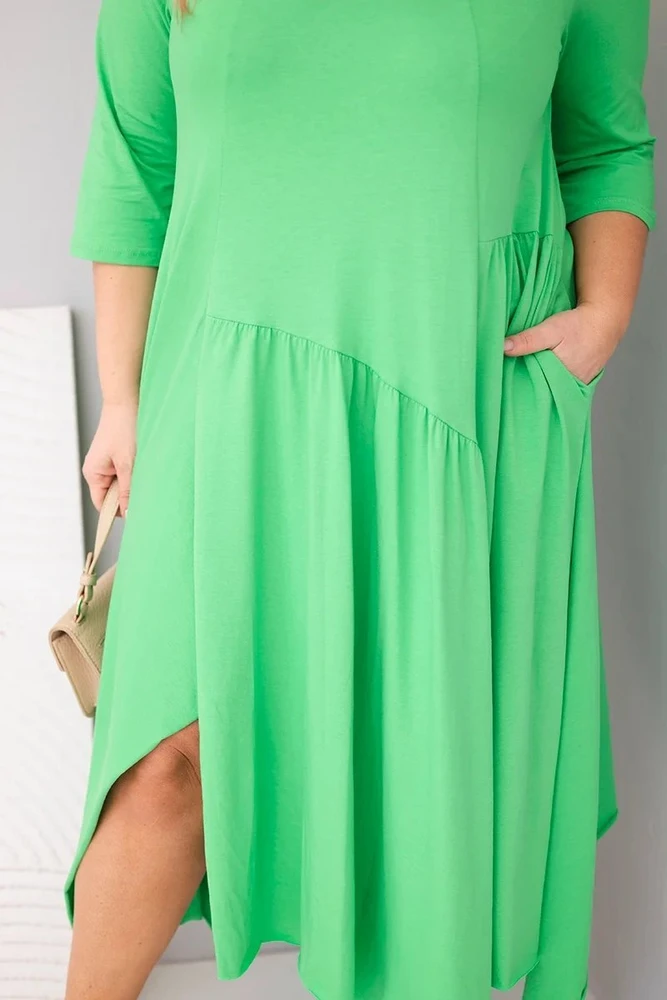 Moteriška Plus Size suknelė su asimetrišku apačios kraštu, šviesiai žalios spalvos