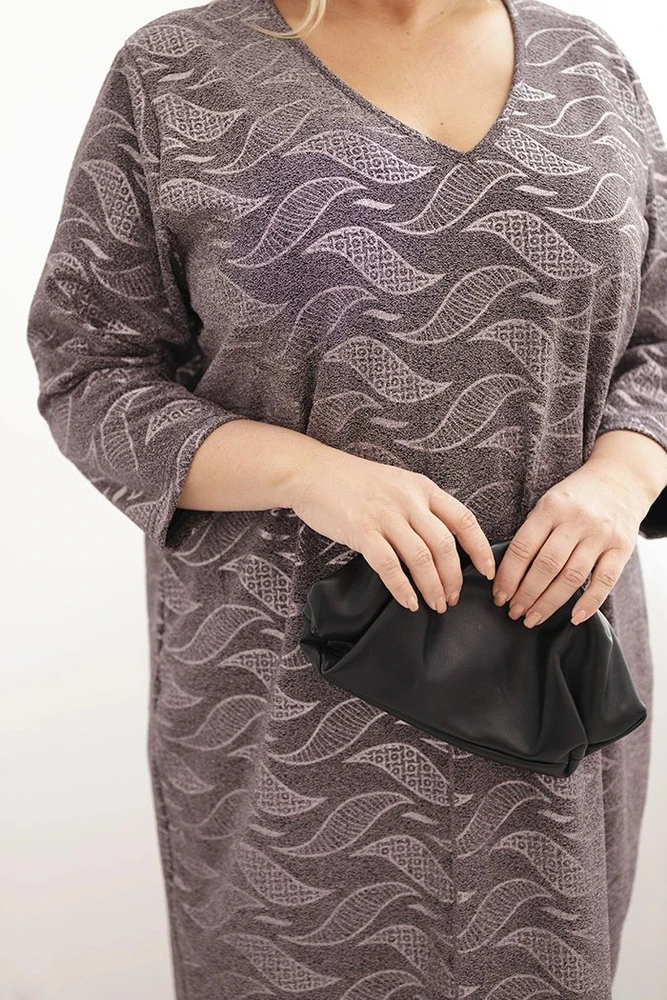 Moteriška Plus Size suknelė su V formos iškirpte, kapučino spalvos