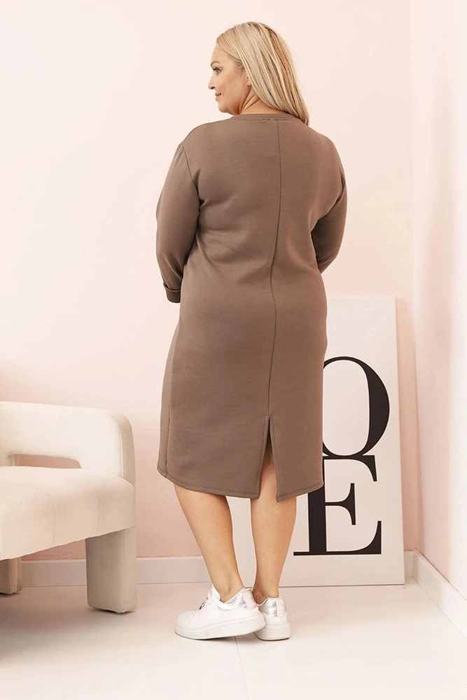 Moteriška Plus Size suknelė su V formos iškirpte, rusvos spalvos