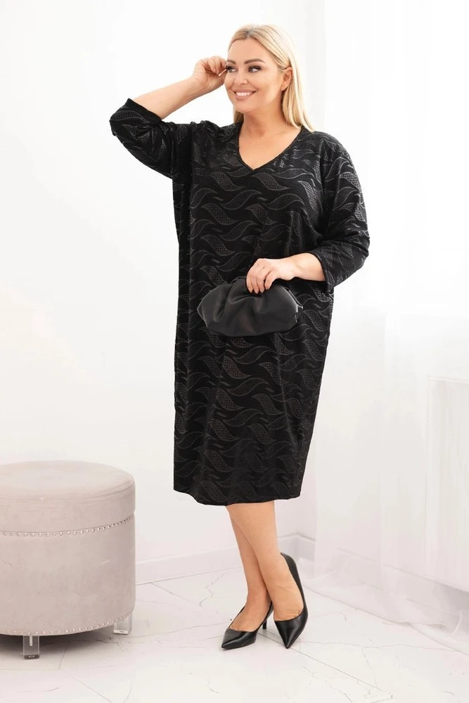 Moteriška Plus Size suknelė su V iškirpte, juodos spalvos